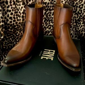 FRYE Sacha Chelsea Leather Western Ankle Boots 8M